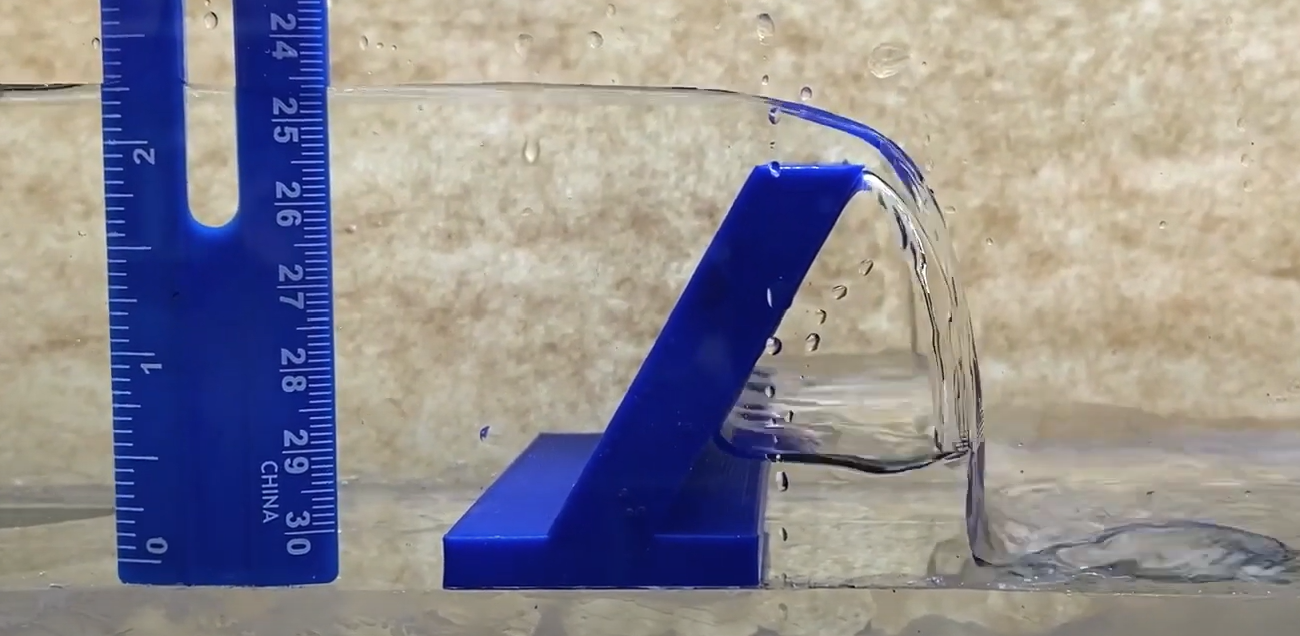  Fluid Mechanics Anlysis of Different Weir Geometry